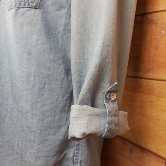Tommy Hilfiger chambray light button down shirt Size XS - Picture 4 of 8